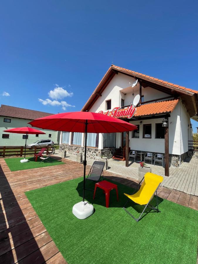Red Family Apartments Păltiniş Esterno foto